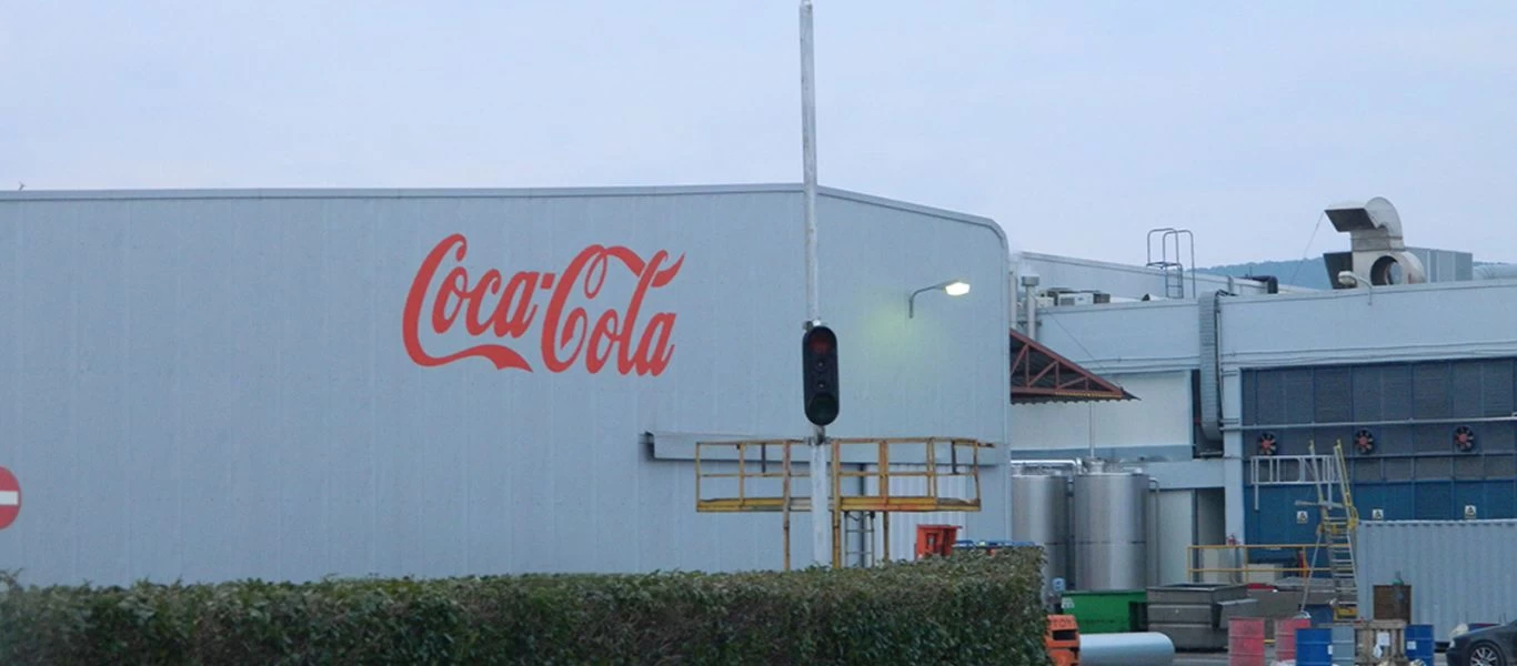 Coca-Cola για βιασμό 24χρονης: «Δεν έχουμε καμία σχέση με τα πρόσωπα που φέρονται να έχουν αναμειχθεί στην υπόθεση»